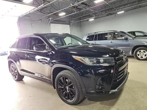 Another view of 2019 Toyota Highlander SE for sale in Columbus, OH at Auto Boutique Ohio