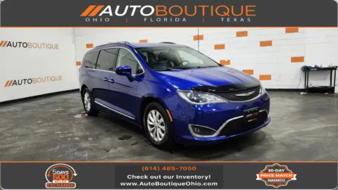Blue 2018 Chrysler Pacifica Touring L for sale in Columbus, OH