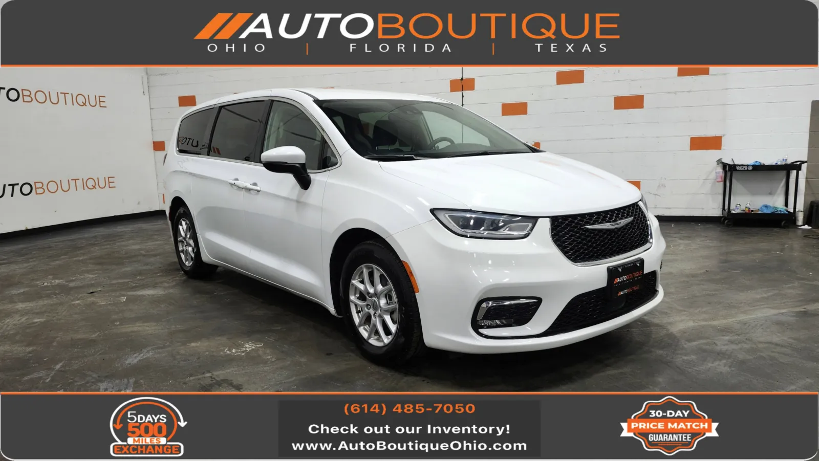 White 2023 Chrysler Pacifica Touring L for sale in Columbus, OH