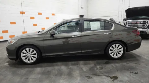 More photos of 2015 Honda Accord Sedan EX-L at Auto Boutique Ohio, OH