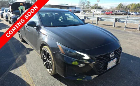 Another view of 2023 Nissan Altima 2.5 SR for sale in Columbus, OH at Auto Boutique Ohio