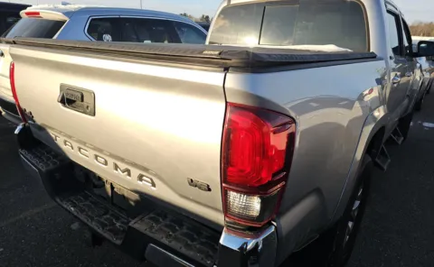 More photos of 2018 Toyota Tacoma SR5 at Auto Boutique Ohio, OH