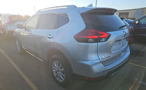 More photos of 2019 Nissan Rogue SV at Auto Boutique Ohio, OH