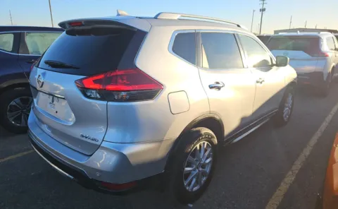 More photos of 2019 Nissan Rogue SV at Auto Boutique Ohio, OH
