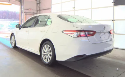 More photos of 2018 Toyota Camry LE at Auto Boutique Ohio, OH