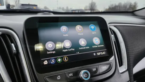 More photos of 2019 Chevrolet Malibu LS at Auto Boutique Ohio, OH