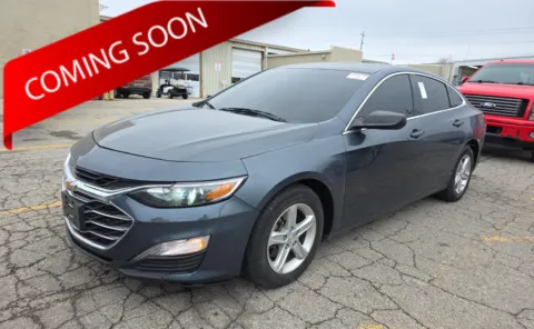 Gray 2019 Chevrolet Malibu LS for sale in Columbus, OH