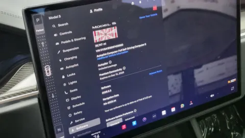 Photos of 2022 Tesla Model S Plaid for sale in Columbus, OH at Auto Boutique Ohio