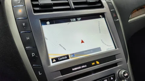 More photos of 2018 Lincoln MKZ Hybrid Reserve at Auto Boutique Ohio, OH