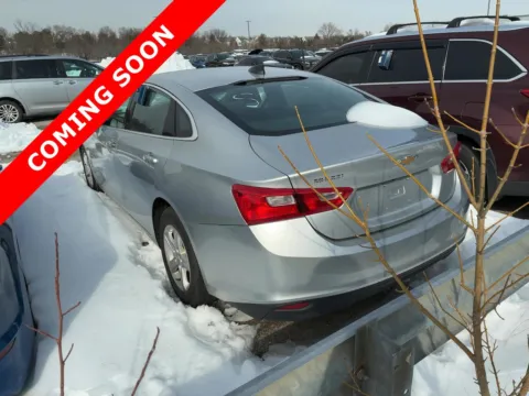 More photos of 2021 Chevrolet Malibu LS at Auto Boutique Ohio, OH