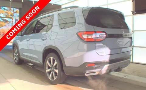 More photos of 2024 Honda Pilot Touring at Auto Boutique Ohio, OH