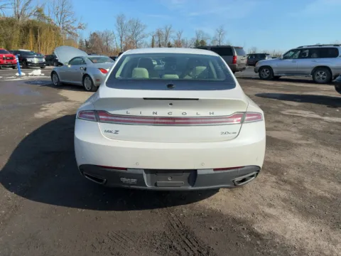 More photos of 2015 Lincoln MKZ at Auto Boutique Ohio, OH