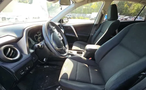 More photos of 2017 Toyota RAV4 LE at Auto Boutique Ohio, OH