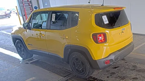 More photos of 2017 Jeep Renegade Sport at Auto Boutique Ohio, OH