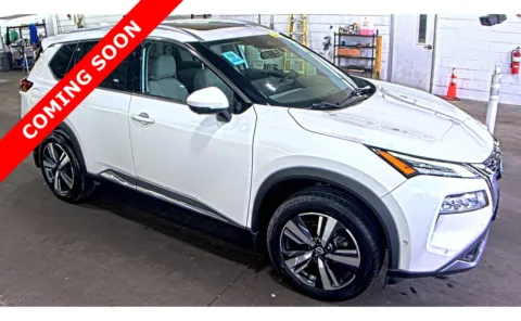 Another view of 2023 Nissan Rogue SL for sale in Columbus, OH at Auto Boutique Ohio