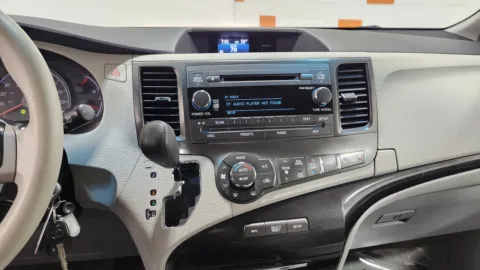 More photos of 2014 Toyota Sienna LE at Auto Boutique Ohio, OH