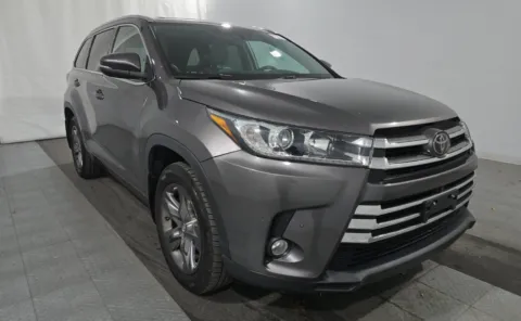 Another view of 2018 Toyota Highlander Limited Platinum for sale in Columbus, OH at Auto Boutique Ohio