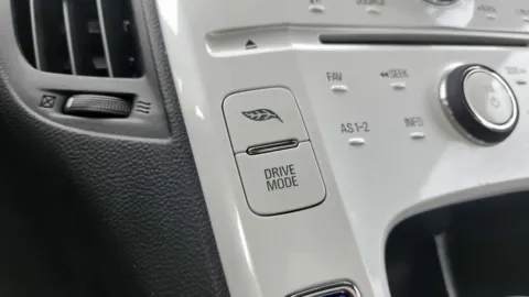 More photos of 2012 Chevrolet Volt at Auto Boutique Ohio, OH