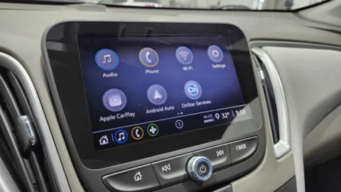 More photos of 2021 Chevrolet Malibu LS at Auto Boutique Ohio, OH