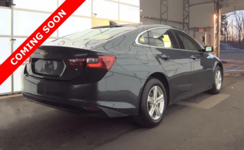 More photos of 2021 Chevrolet Malibu LS at Auto Boutique Ohio, OH