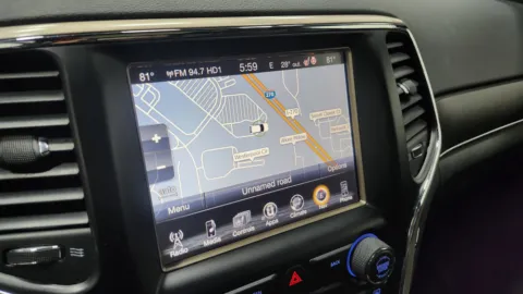 More photos of 2015 Jeep Grand Cherokee Limited at Auto Boutique Ohio, OH