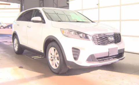 More photos of 2020 Kia Sorento LX at Auto Boutique Ohio, OH