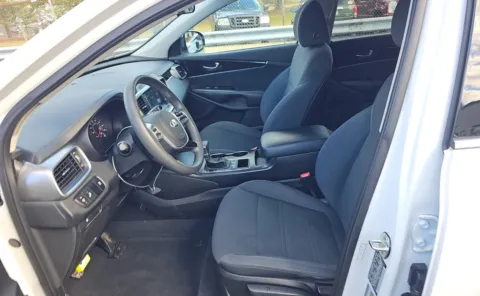 More photos of 2020 Kia Sorento LX at Auto Boutique Ohio, OH