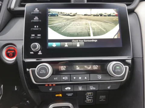 More photos of 2019 Honda Insight Touring at Auto Boutique Ohio, OH