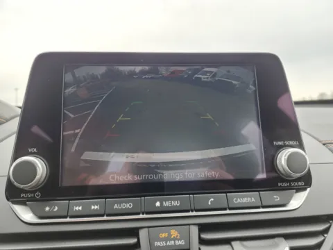 Photos of 2022 Nissan Altima 2.5 SR for sale in Columbus, OH at Auto Boutique Ohio