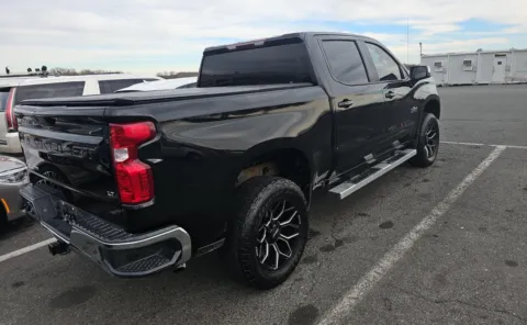 More photos of 2019 Chevrolet Silverado 1500 LT at Auto Boutique Ohio, OH