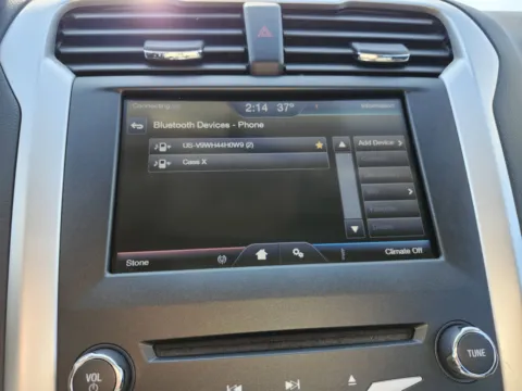 More photos of 2013 Ford Fusion SE at Auto Boutique Ohio, OH