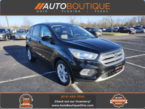 Black 2017 Ford Escape SE for sale in Columbus, OH