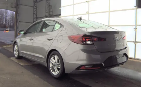 More photos of 2020 Hyundai Elantra SEL at Auto Boutique Ohio, OH