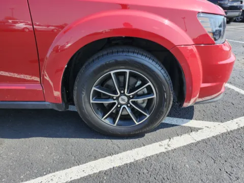 More photos of 2018 Dodge Journey SE at Auto Boutique Ohio, OH