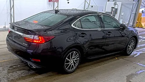 More photos of 2016 Lexus ES 350 at Auto Boutique Ohio, OH