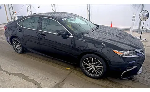 Another view of 2016 Lexus ES 350 for sale in Columbus, OH at Auto Boutique Ohio
