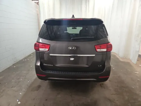 More photos of 2016 Kia Sedona LX at Auto Boutique Ohio, OH