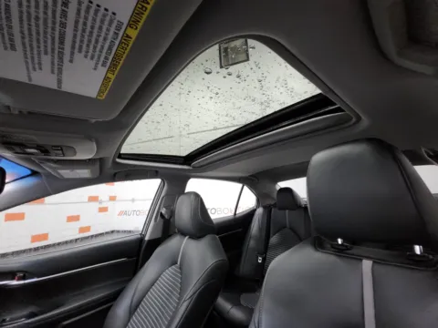 Photos of 2018 Toyota Camry Hybrid SE for sale in Columbus, OH at Auto Boutique Ohio