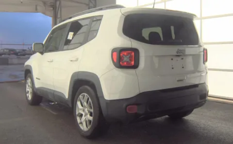 More photos of 2018 Jeep Renegade Latitude at Auto Boutique Ohio, OH