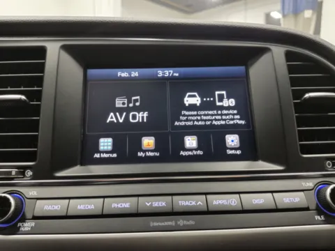 More photos of 2018 Hyundai Elantra SEL at Auto Boutique Ohio, OH