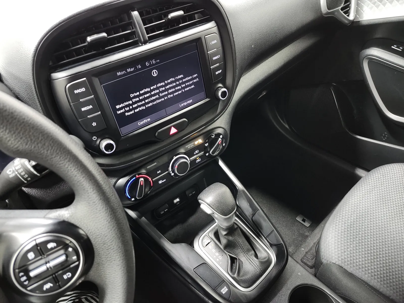 2023 Kia Soul LX - Photo 27