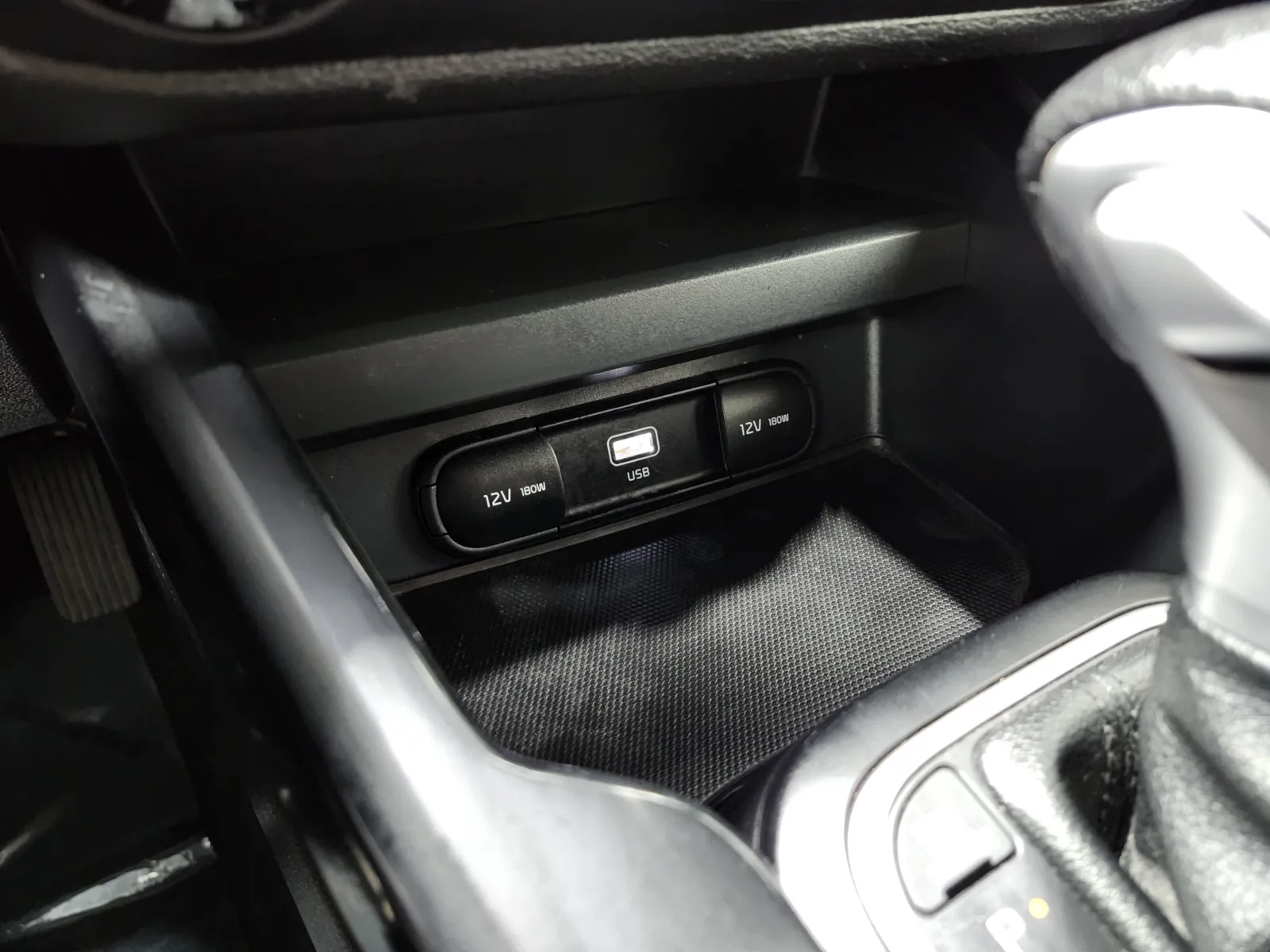 2023 Kia Soul LX - Photo 6
