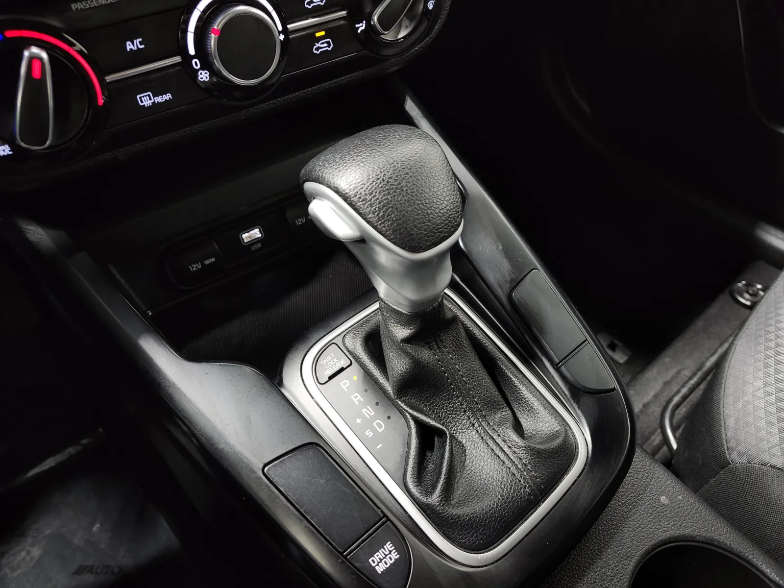 2023 Kia Soul LX - Photo 30