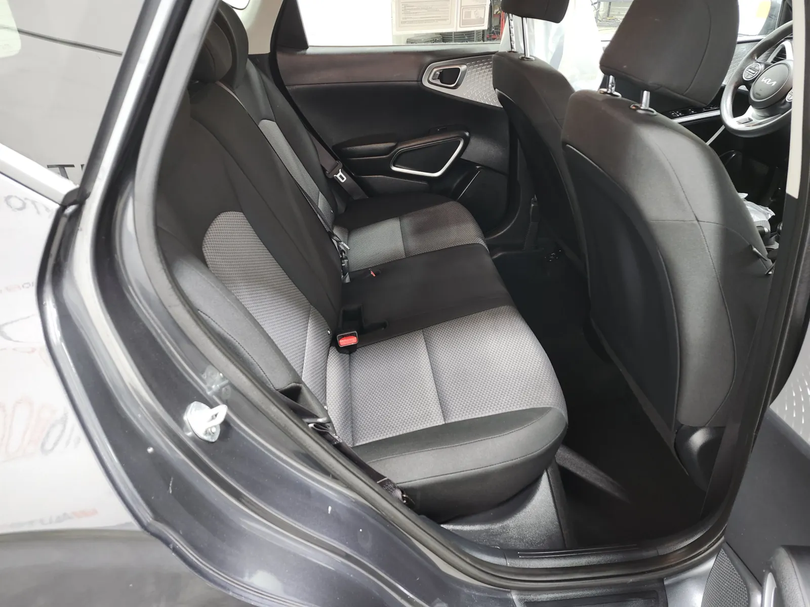 2023 Kia Soul LX - Photo 18