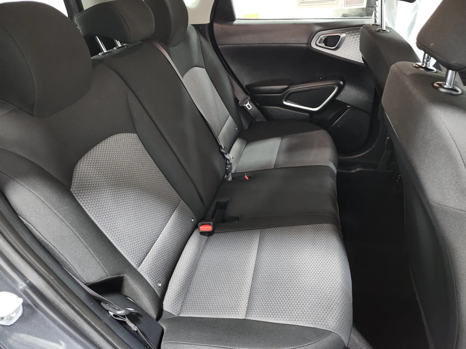 2023 Kia Soul LX - Photo 19