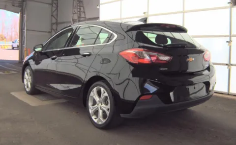 More photos of 2017 Chevrolet Cruze Premier at Auto Boutique Ohio, OH