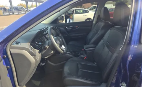 More photos of 2020 Nissan Rogue SL at Auto Boutique Ohio, OH