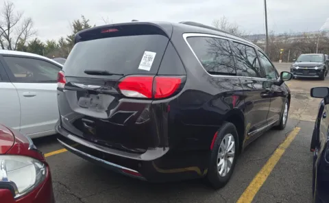 More photos of 2017 Chrysler Pacifica Touring-L at Auto Boutique Ohio, OH