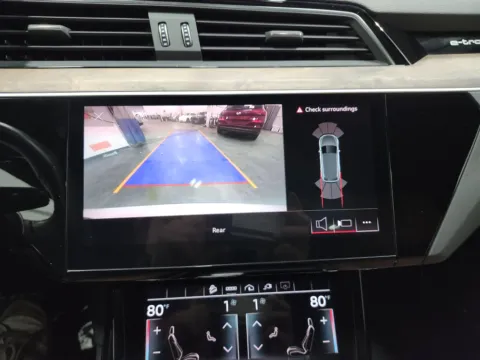 More photos of 2021 Audi e-tron Premium at Auto Boutique Ohio, OH