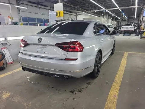 More photos of 2018 Volkswagen Passat 2.0T S at Auto Boutique Ohio, OH